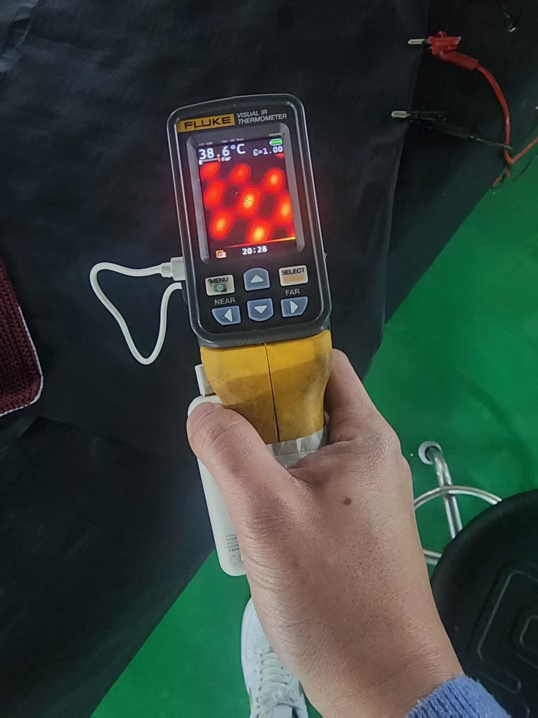 Thermal camera on heated pad